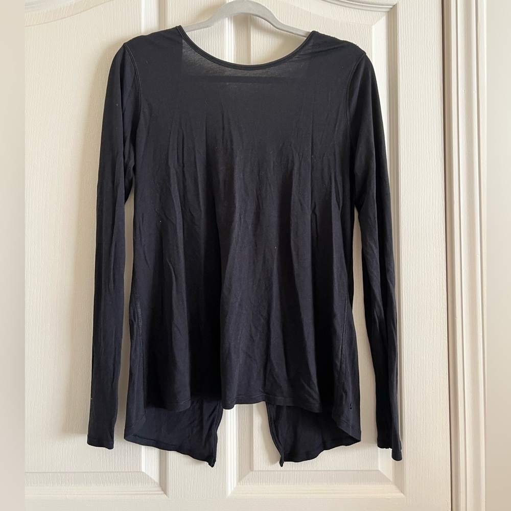 Lululemon Uncovered Tall Long Sleeve tie back in black size small